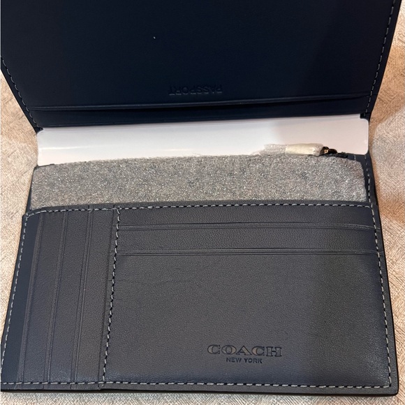 Coach whimsical NWT Gunmetal/Denim Multi Passport Card Case With Fish Print - Picture 6 of 16